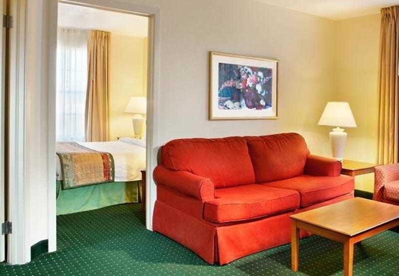 Extended Stay America Suites - Newport News - Yorktown Экстерьер фото